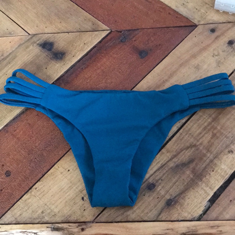 San Lorenzo small teal strappy bottoms